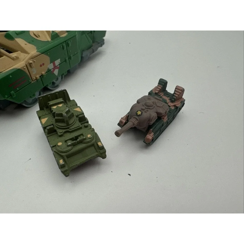 Vintage Mega Force Tar-Traks Armored Tank Transport Kenner 1989 with‎ Mini Rigs